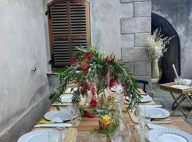 Maison D'americains Lapedina *